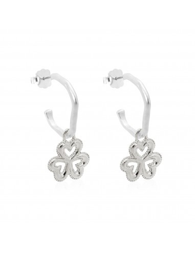 Clover Charm Amorphic Hoop Earrings brillant des détails fins