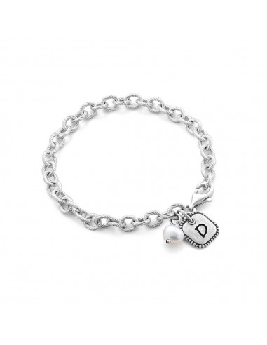 Engravable Square & Pearl Charms Bracelet en ligne des produits 